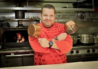 The chef Alberto Chicote, in promotional photo from Kitchen Nightmares.