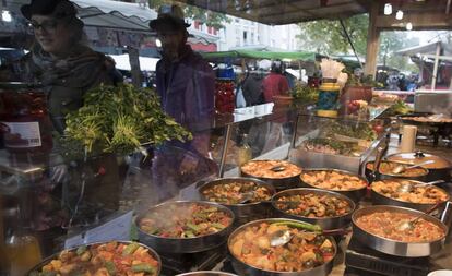 Puesto de comida en el mercado de Maybachufer, en el barrio de Kreuzberg.