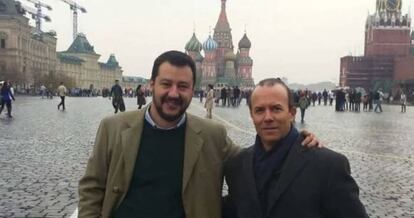 Matteo Salvini y Gianluca Savoini, en Moscú en una imagen obtenida de Twitter.