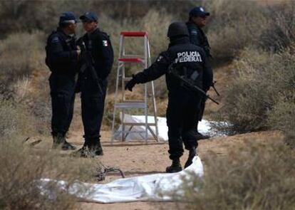 Al menos nueve cadáveres (víctimas del crimen organizado) fueron encontrados en la excavación.