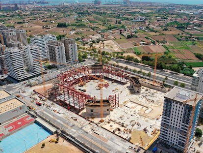 Vista aérea de las obras del futuro Roig Arena de Valencia.