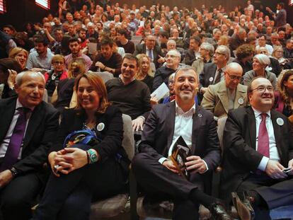 En primera fila y de izquierda a derecha: José Montilla, Argelia Queralt, Jaume Collboni, Miquel Iceta y Laia Bonet, durante la presentación de 
