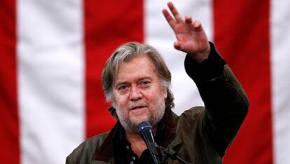 Steve Bannon durante un evento de la campaña electoral de los Republicanos en Alabama.