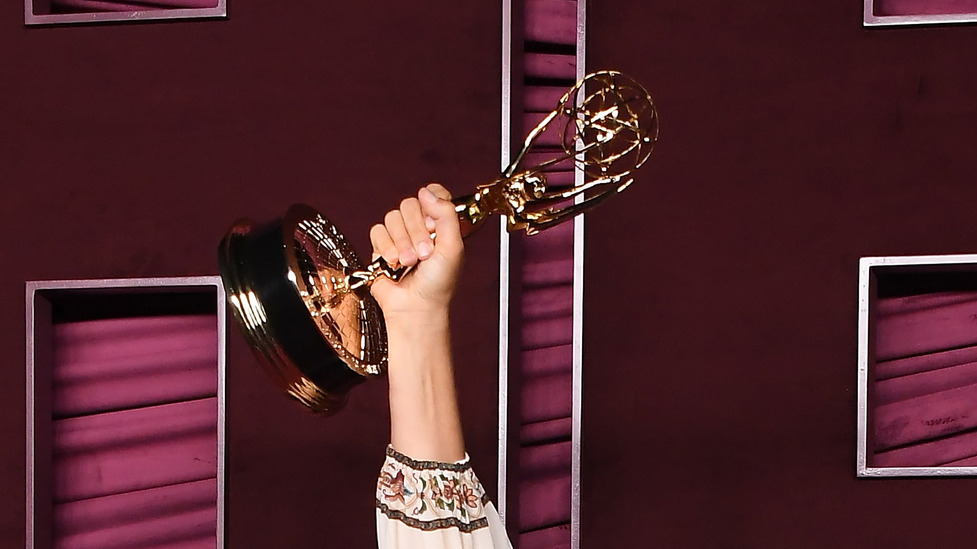 'The Pitt' y 'Hacks' lideran unos Emmy 2026 marcados por sorpresas y alta competencia