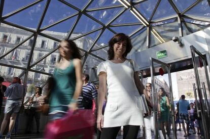 Yayo Herrero, en la Puerta del Sol, donde arranc&oacute; grandes ovaciones el 13 de mayo en la asamblea &lsquo;Desmontando Mentiras&rsquo;.