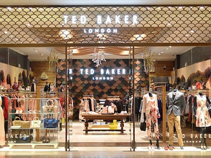 Imagen del exterior de una tienda de Ted Baker situada en El Cairo, Egipto.