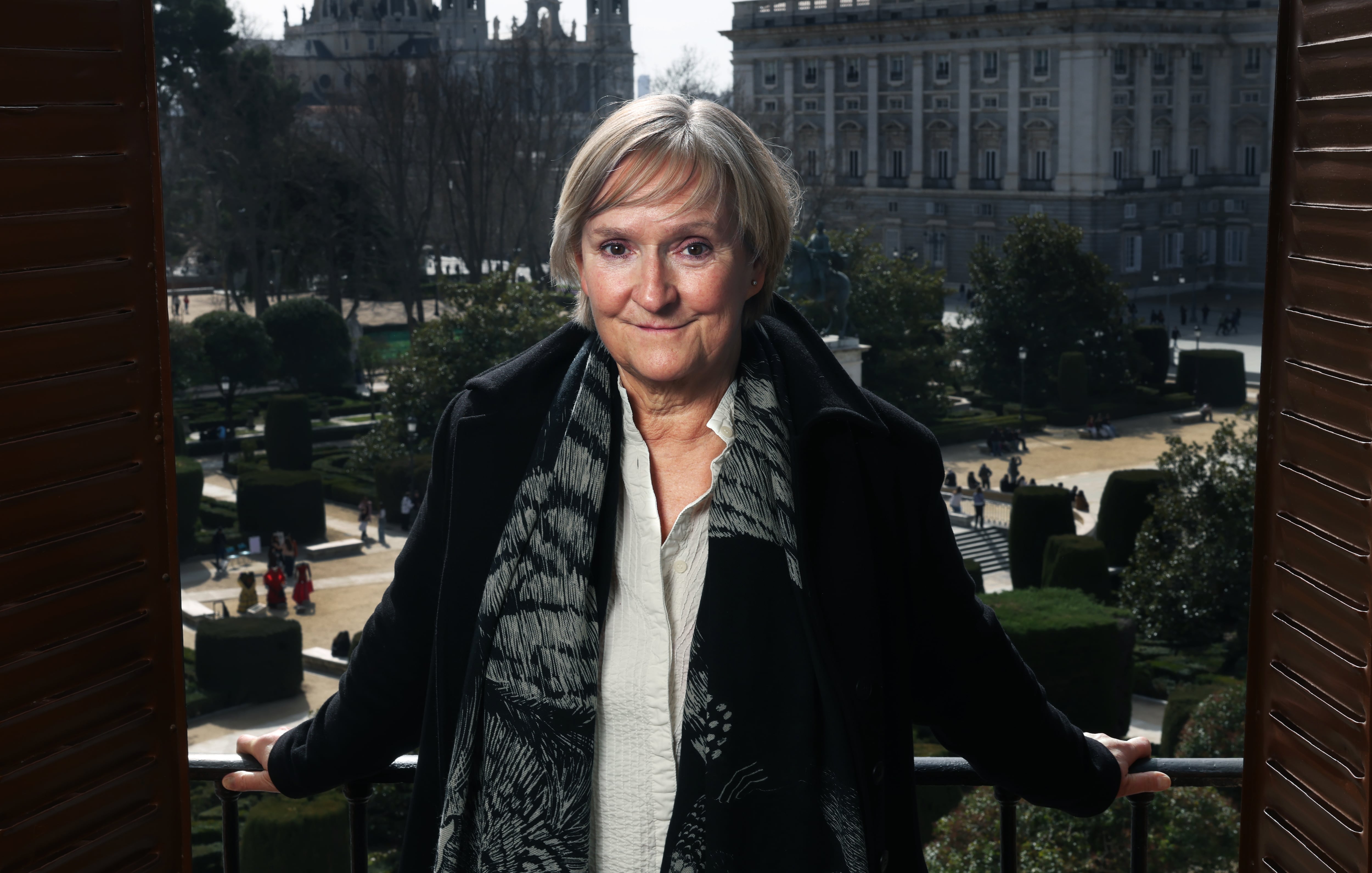 Deborah Warner frente al Teatro Real en Madrid: