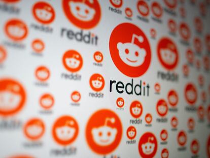 Logos de Reddit en una iilustración.