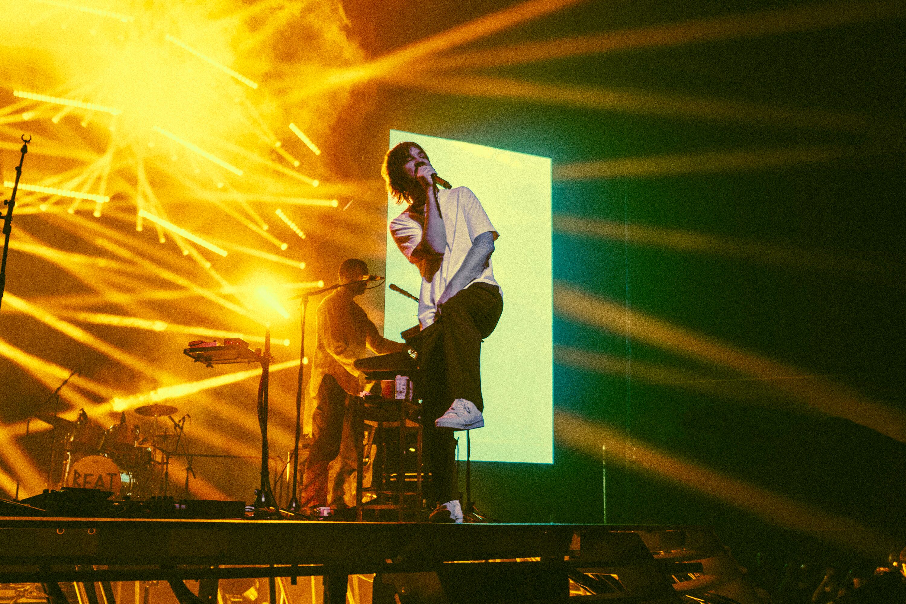Kevin Parker, de Tame Impala, en su concierto en el Movistar Arena, en Madrid.
