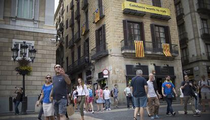 Turistas en el centro de Barcelona.