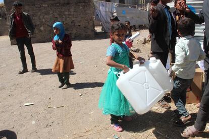 Unicef distribuye suministros de agua y saneamiento.