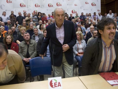 El exlehendakari Carlos Garaikoetxea participa en 2019 en un acto de Eusko Alkartasuna en San Sebastián.