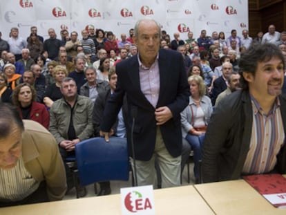 El exlehendakari Carlos Garaikoetxea participa en 2019 en un acto de Eusko Alkartasuna en San Sebastián.