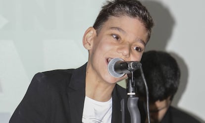 El cantante Adrián Martín durante la presentación de su disco "Lleno de vida" en abril de 2016.