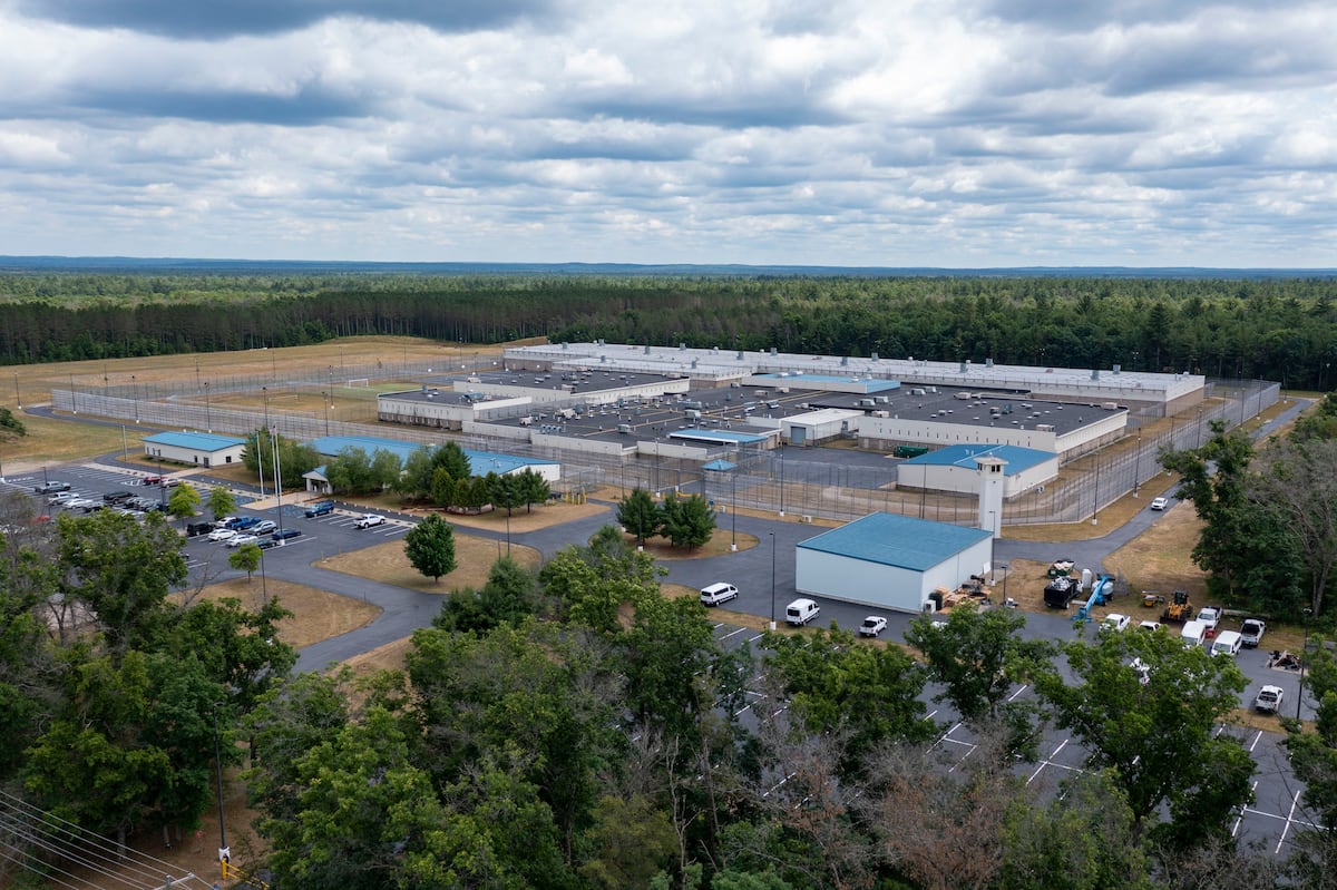 Hundreds of detainees resume hunger strike at Michigan's largest immigration detention center