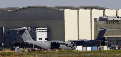 Avi&oacute;n A400M.