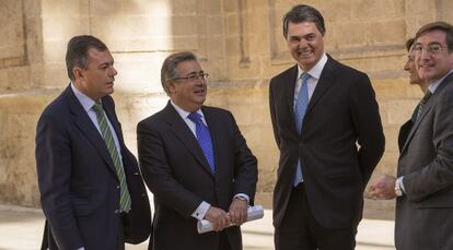 José Luis Sanz y Juan Ignacio Zoido en el Parlamento.