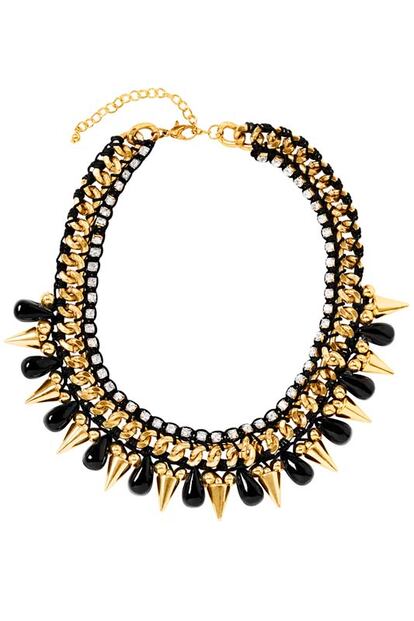 Collar en negro y dorado, de H&M (14,95 euros).