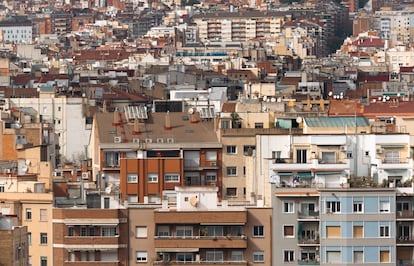 Viviendas de Barcelona, en una vista desde Glòries, en una imagen de marzo.
