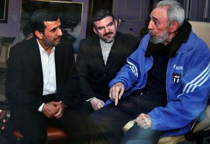 Fidel Castro con el presidente de Iran, Mahmoud Ahmadinejad, en enero de 2012.
