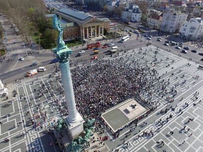 Vista aérea de la plaza de los Héroes en Budapest (Hungría).