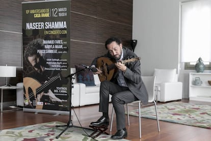 El iraquí Naseer Shamma actúa este lunes en Casa Árabe.
