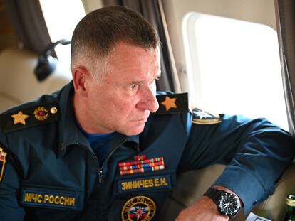 Yevgeny Zinichev, durante un viaje en helicóptero el 6 de agosto.