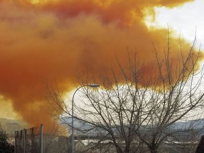 Nube t&oacute;xica sobre Igualada, cerca de Barcelona