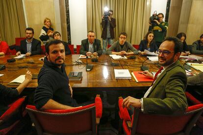 Reunión en el Congreso de los Diputados de los grupos negociadores del PSOE, Podemos, IU y Compromís, capitaneados respectivamente por Antonio Hernando, Íñigo Errejón, Alberto Garzón y Joan Baldoví, el 23 de febrero de 2016.