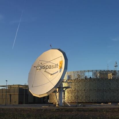 Un centro de control de Hispasat.