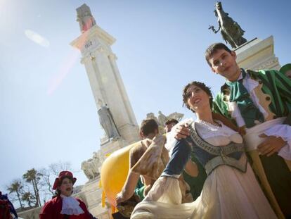 Imagen del espectáculo organizado hoy en Cádiz por Els Comediants