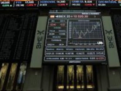 Vista del panel de la Bolsa de Madrid que refleja la evoluci&oacute;n del principal indicador de la bolsa espa&ntilde;ola.