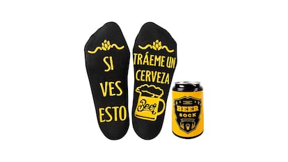 Regalos para hombres sobre fondo blanco.