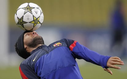 Alves, entrenándose en Moscú