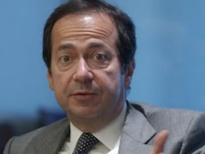 Paulson sigue los pasos de Soros y apuesta por el ladrillo español a través de la Socimi