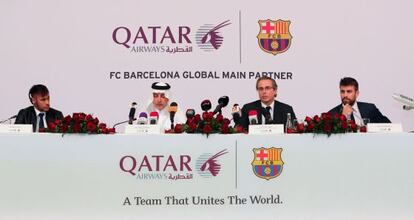 Neymar, Al-Baker, Faus y Piqué, en una acto en Qatar.