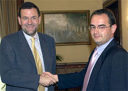 Mariano Rajoy y Javier Balza, poco antes de reunirse en el Ministerio del Interior.