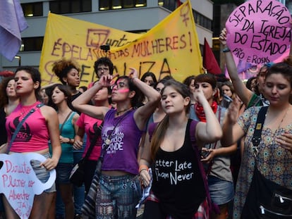 Manifesta&ccedil;&atilde;o pelo direito das mulheres ao aborto em dezembro de 2016.