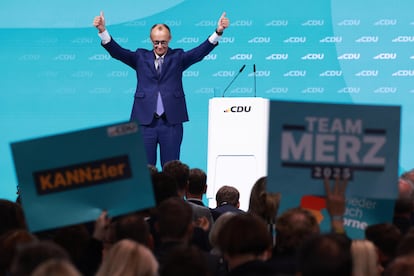 El presidente del partido Unin Demcrata Cristiana (CDU), Friedrich Merz, reacciona tras pronunciar su discurso durante la conferencia federal del partido Unin Demcrata Cristiana (CDU) en Berln, este martes.