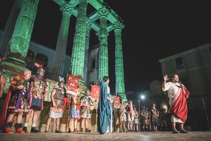 El alcalde de Mérida, en el Templo de Diana el pasado año.