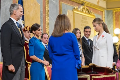 La princesa de Asturias, Leonor de Borbón, jura la Constitución en el Congreso de los Diputados el 30 de octubre.