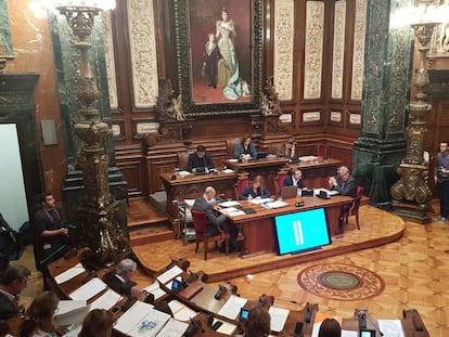 El pleno del Ayuntamiento de Barcelona, este viernes.