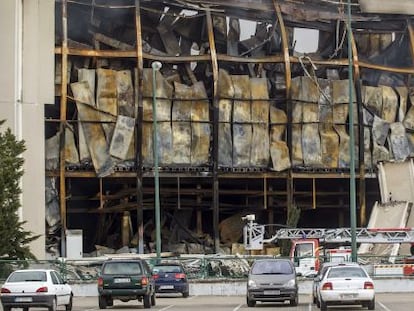 Fachada del edificio de la planta principal de Campofr&iacute;o, de Burgos, tras el incendio del 16 de noviembre.
