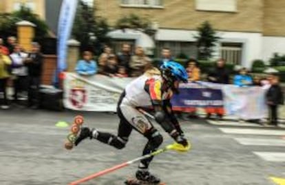 Participante en la Copa del Mundo de esquí en línea, competición celebrada este fin de semana en Villablino, León.