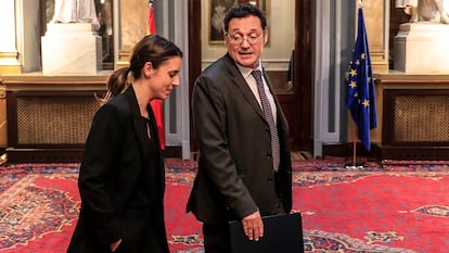 Irene Montero y Álvaro García Ortiz, en la inauguración del VIII Congreso del Observatorio contra la Violencia Doméstica y de Género, en el Senado, el 17 de noviembre.