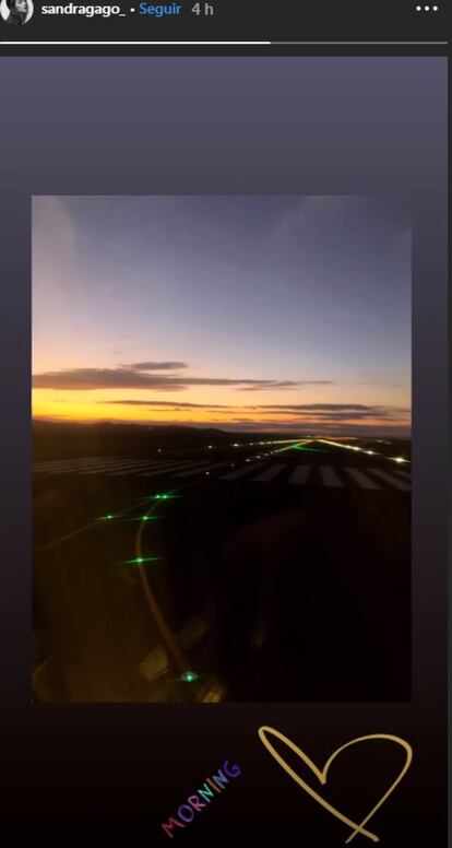 Sandra Gago publicó en Instagram este sábado una imagen del aeropuerto de Mallorca. La modelo se ha reunido con su marido en el hotel Illa d'Or, donde se alojan muchos de los invitados.