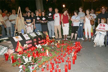 Vigilia silenciosa de la AVT en el paseo del Prado