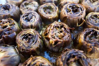 Carxofes cuinades al forn. 