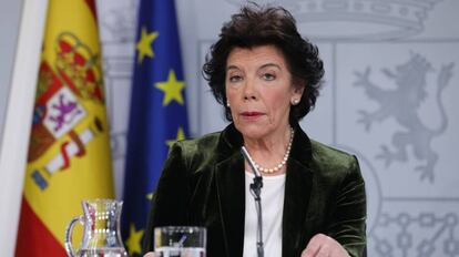 La ministra Portavoz, y de Educación y Formación Profesional, Isabel Celaá, en un Consejo de Ministros.