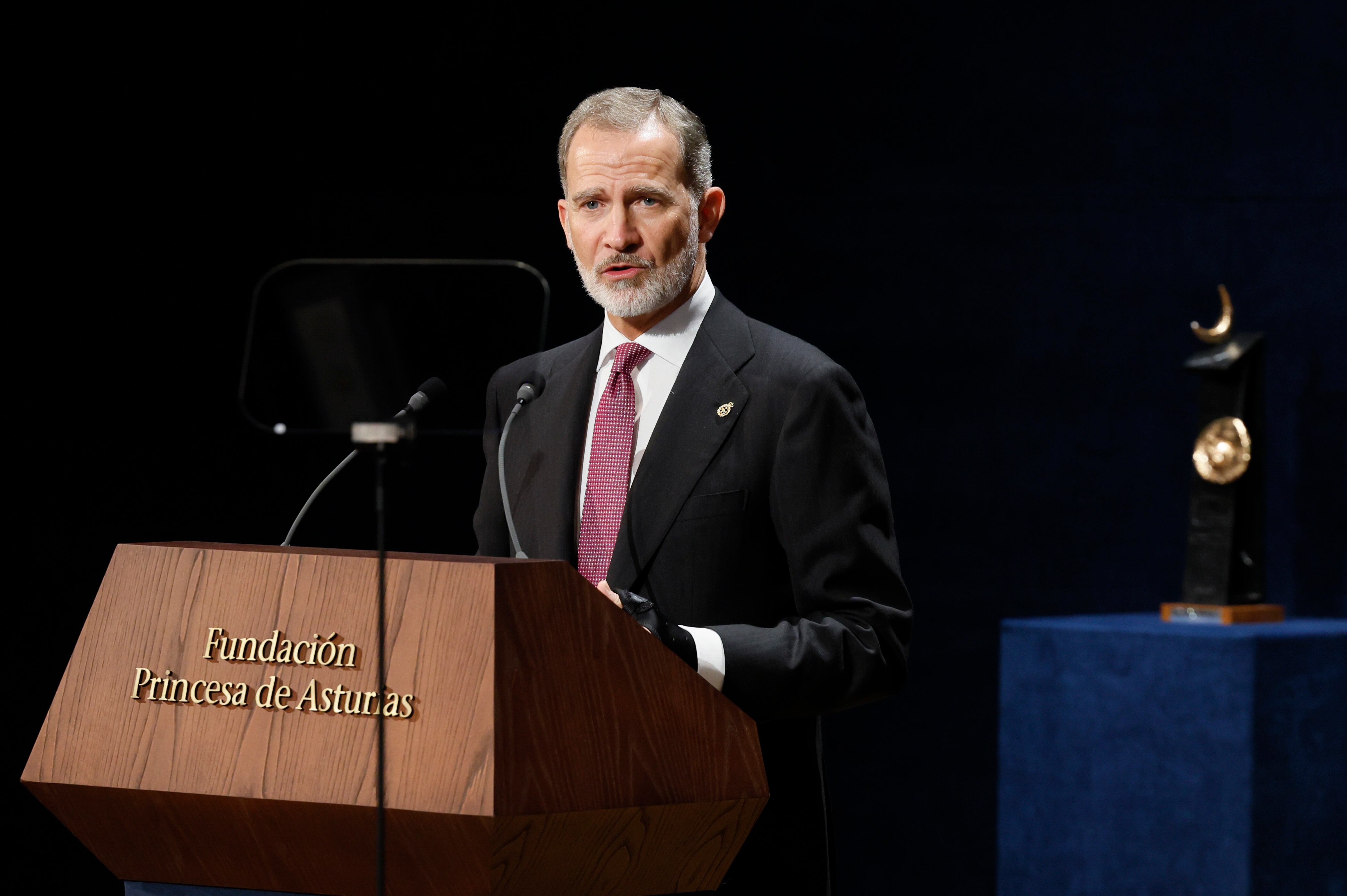 El rey Felipe VI, durante su discurso en la 43º edición de los Premios Princesa de Asturias, este viernes.